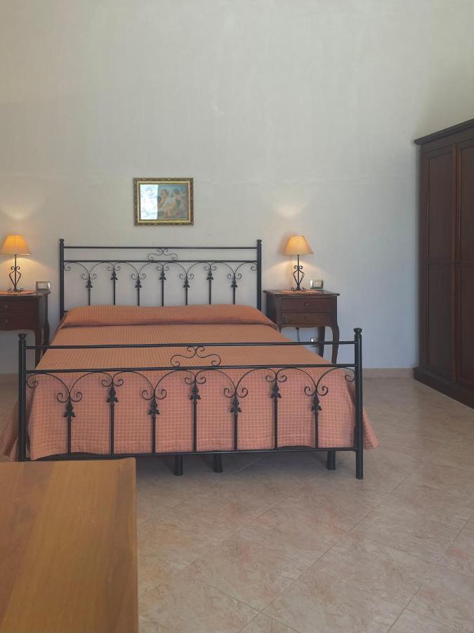 La Rondine Bed And Breakfast Uggiano La Chiesa Extérieur photo